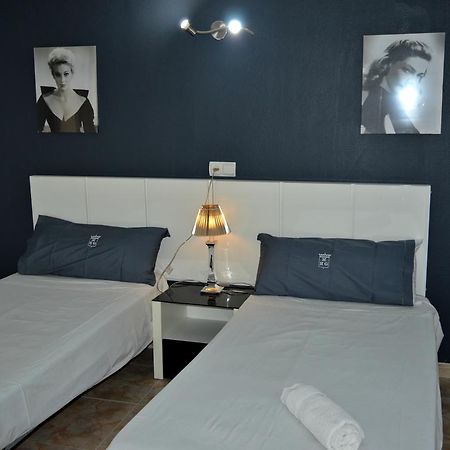 Apartamentos De Las Heras Ibiza Extérieur photo