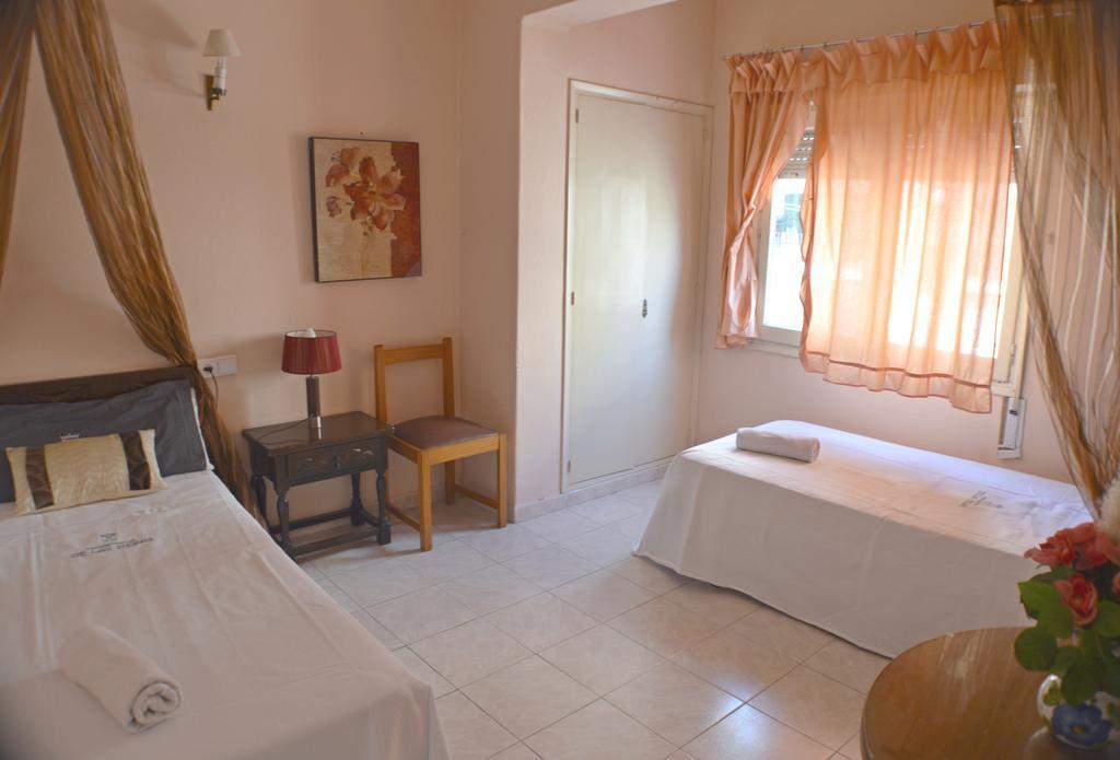 Apartamentos De Las Heras Ibiza Extérieur photo